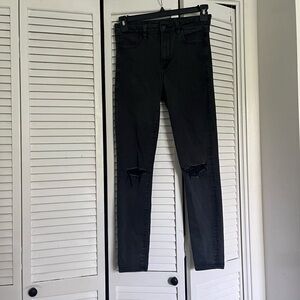 American Eagle Women’s Size 8 Black Distressed Knee Jeans- Next Level Stretch